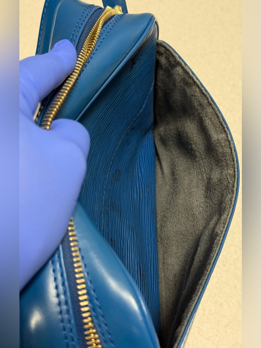 Louis Vuitton Vintage Trocadero Epi Leather - Picture 11 of 16